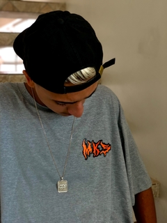 CAMISETA MKS FEAR LARANJA NEON COM CONTORNO PRETO - MKS