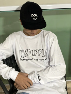 CAMISETA MANGA LONGA MKSUPPLY ''OUTLINE'' na internet
