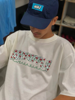 CAMISETA PREMIUM MKS - MKSUPPLY FLORES NATURE na internet