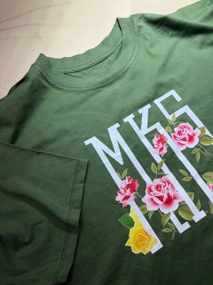 CAMISETA PREMIUM MKS - FLORES TRADICIONAL na internet