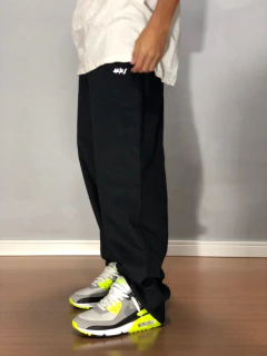 CALÇA MKS DE SARJA CORTE RETO na internet