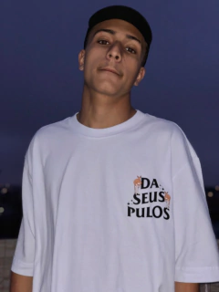 CAMISETA TUBULAR PREMIUM '' DA SEUS PULOS '' - EDIÇÃO ESPECIAL 6 ANOS