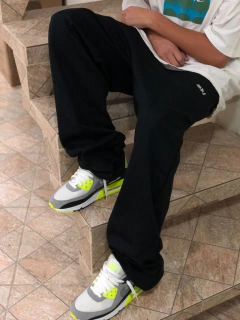 CALÇA MKS DE SARJA CORTE RETO - MKS