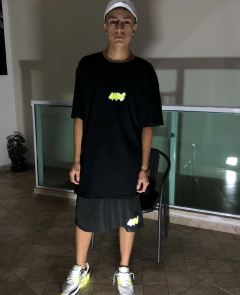 SHORTS MINI LOGO NEON - comprar online