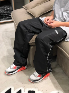 CALÇA DE TACTEL SIMPLES 2.0 PRETA - LOGO REFLETIVO - MKS