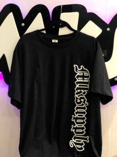 CAMISETA MKSUPPLY BIG LETREIRO LATERAL na internet