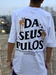 CAMISETA TUBULAR PREMIUM '' DA SEUS PULOS '' - EDIÇÃO ESPECIAL 6 ANOS - comprar online