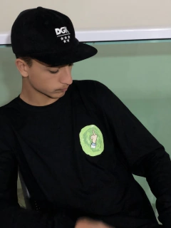 CAMISETA MANGA LONGA RICK MORTY ''PORTAL FUCK''