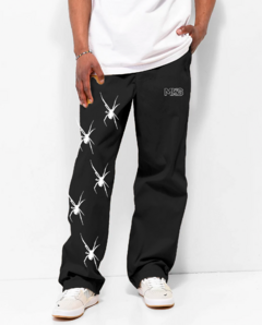 CALÇA MODELO ARANHA DE SARJA CORTE RETO