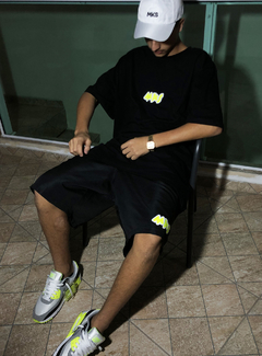 CONJUNTO CAMISETA E SHORTS MKS MINI LOGO '' NEON ''