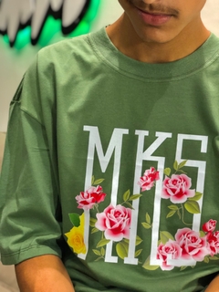 CAMISETA PREMIUM MKS - FLORES TRADICIONAL - loja online