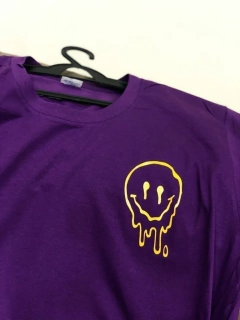 CAMISETA UNHAPPY AMARELO