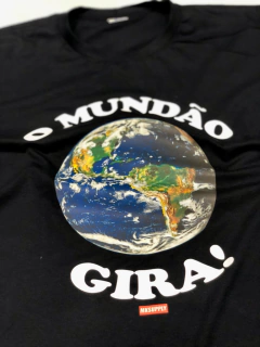 CAMISETA MKS '' O MUNDÃO GIRA ''
