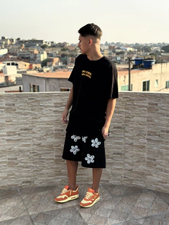 CAMISETA COMUM NO CORRE DAS NOTAS - ESTAMPA FRENTE E COSTAS - MKS