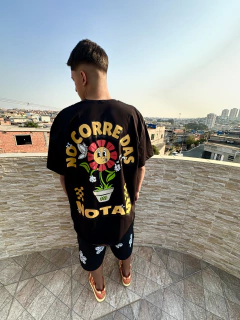 CAMISETA COMUM NO CORRE DAS NOTAS - ESTAMPA FRENTE E COSTAS - loja online