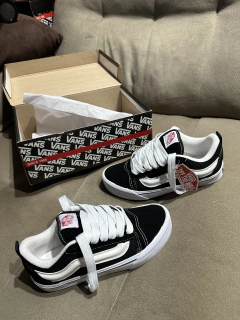 TÊNIS VANS KNU SKOOL BLACK TRUE WHITE