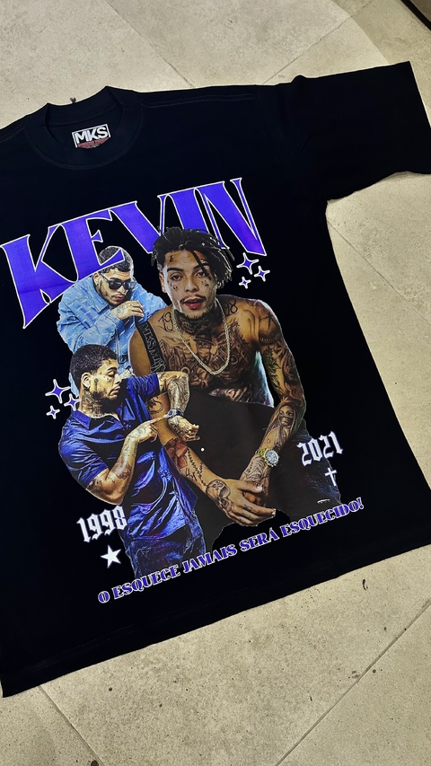 CAMISETA PREMIUM MKS - ESTAMPA NAS COSTAS - VELHO DITADO - MC KEVIN