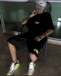 CONJUNTO CAMISETA E SHORTS MKS MINI LOGO '' NEON '' - loja online