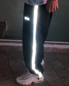 CALÇA TACTEL TRADICIONAL COM FAIXAS REFLETIVAS - comprar online