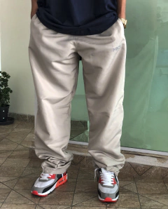 CALÇA DE TACTEL SIMPLES 2.0 BEGE - LOGO REFLETIVO - MKS