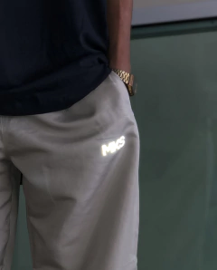 CALÇA DE TACTEL SIMPLES 2.0 BEGE - LOGO REFLETIVO - MKS
