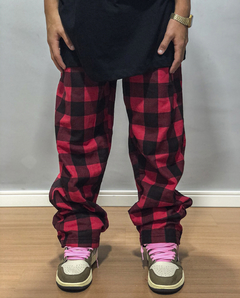 CALÇA XADREZ '' RED '' LOGO REFLETIVO