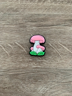 Pin Hongo