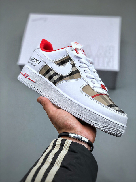Nike Air Force 1 x Burberry