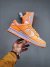 Nike SB Dunk Low "Peach Cream" na internet