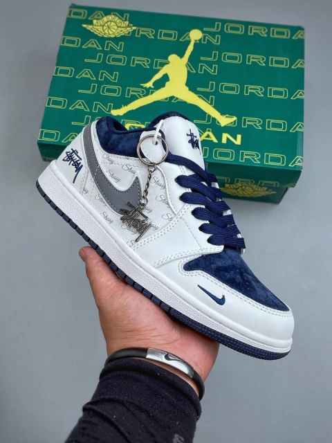 Air Jordan 1 Low