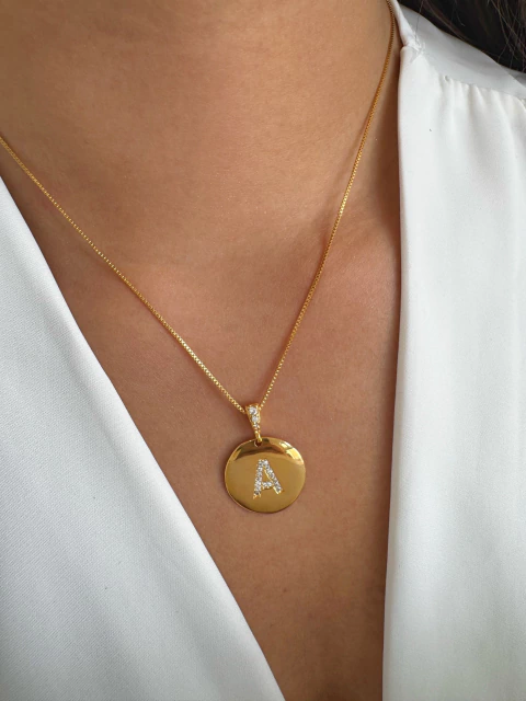 Colar Letra A Cravejada - Banhado a Ouro
