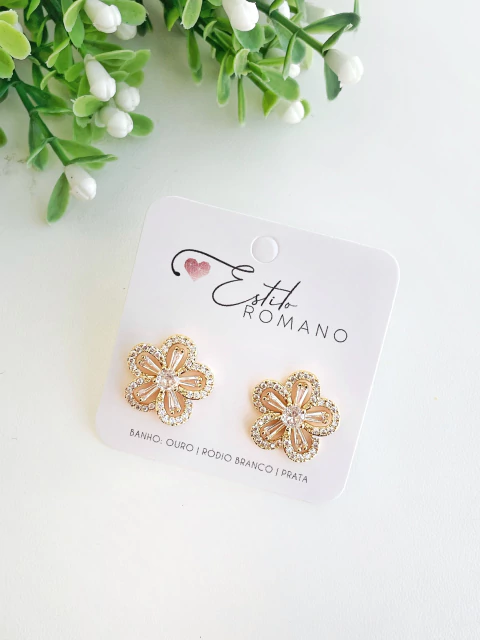 Brinco Flor Cravejada - Banhado a Ouro