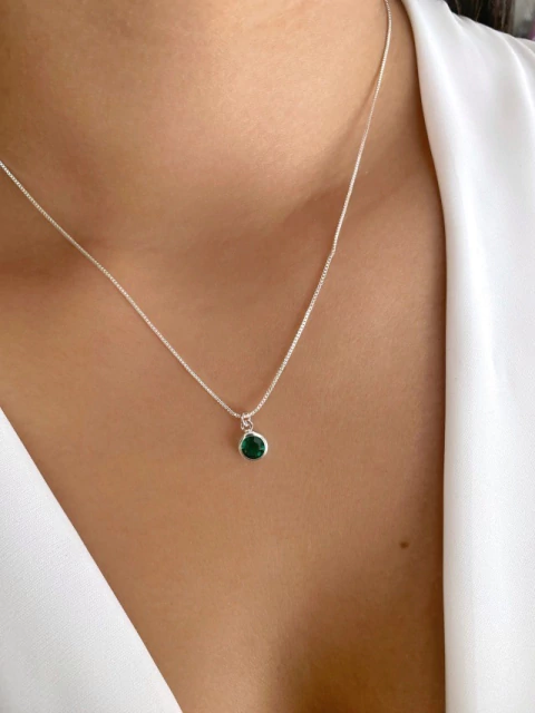 Colar Ponto de Luz Verde 6mm - Banhado a Prata