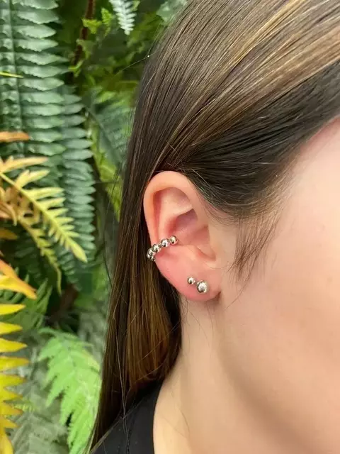 Piercing Fake Bolinhas - Banhado a Ródio Branco