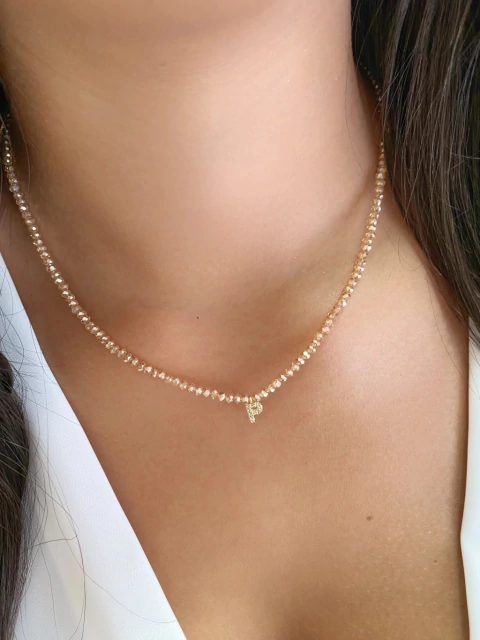 Choker Cristais Naturais Doce de Leite Letra P - Banhado a Ouro