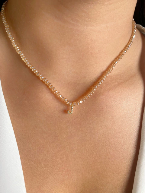Choker Cristais Naturais Doce de Leite Letra J - Banhado a Ouro