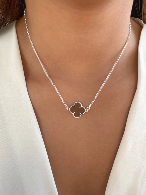 Choker Trevo Marrom - Banhado a Prata