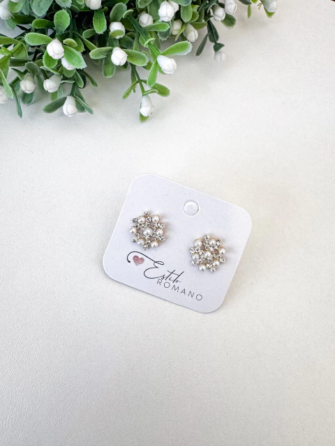 Brinco Botão Cristais e Pérolas 13mm - Banhado a Ouro