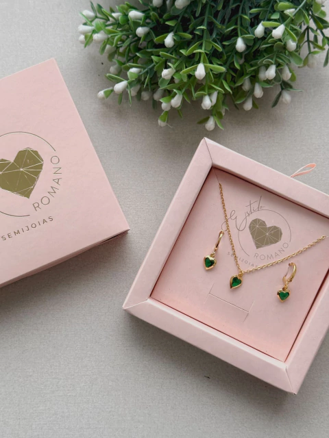 Conjunto Coração Verde Esmeralda Banhado a Ouro