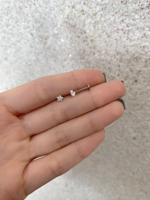 Piercing Reto Labret Estrela Cravejada - Prata 925