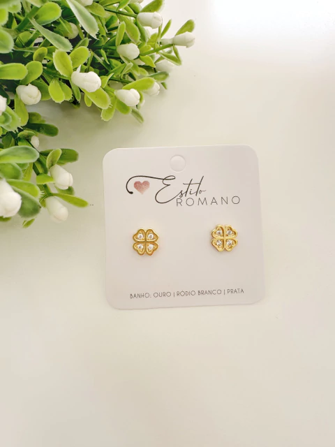 Brinco Trevo Cravejado 8mm - Banhado a Ouro
