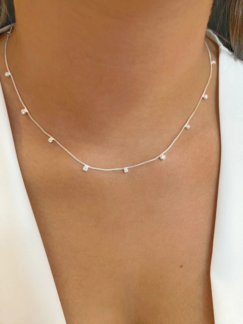 Choker 9 Zircônias Pendentes - Banhado a Prata