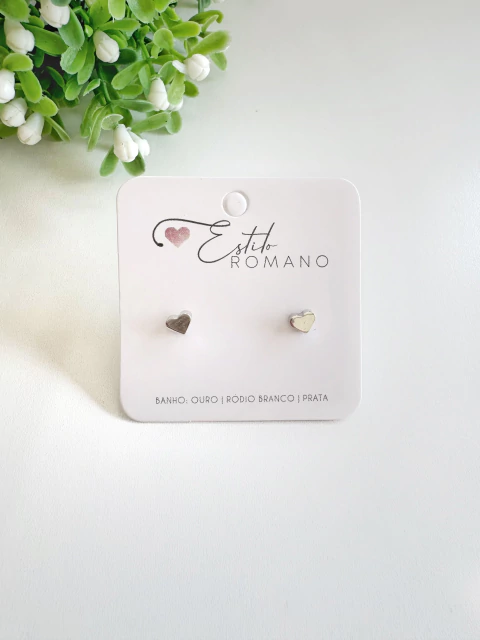 Brinco Coração Liso 4mm - Banhado a Ródio Branco