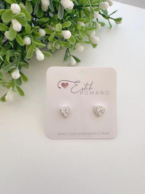 Brinco Coração Cravejado Cristal 7mm - Banhado a Prata