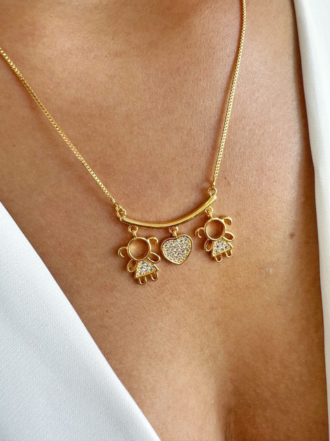 Colar Duas Meninas com Coração Pendente - Banhado a Ouro