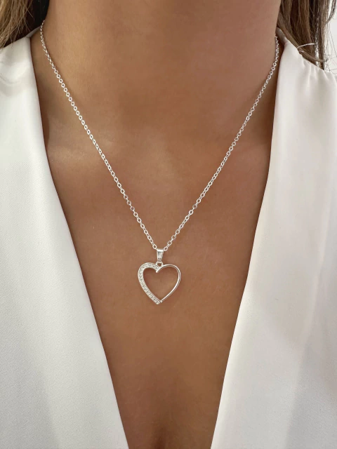 Colar Coração Cravejado Vazado - Banhado a Prata