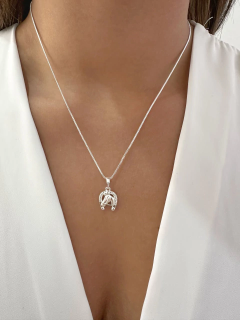 Colar Cavalo Ferradura Cravejada - Banhado a Prata