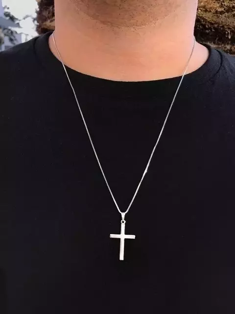 Corrente Veneziana 1mm - 60cm com Pingente Cruz Lisa 3x1.65cm - Banhado a Prata