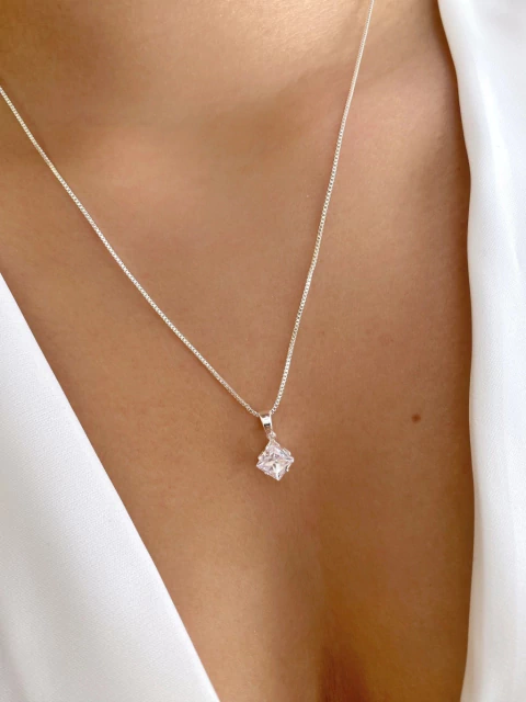 Colar Ponto de Luz Quadrado 7mm - Banhado a Prata