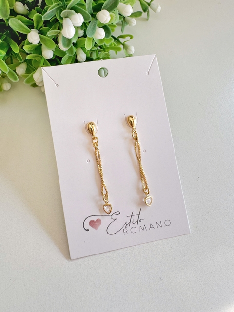 Brinco Fio Reto com Coração Pendente - Banhado a Ouro